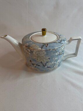 Beautiful Sanderson Cheswick Grove Porcelain Teapot Blue & White Floral #4129